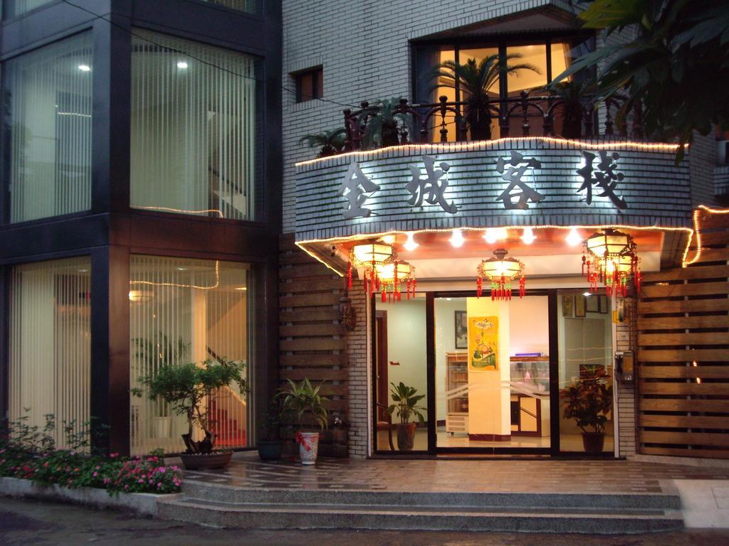 King Town Hotel Luodong Bagian luar foto